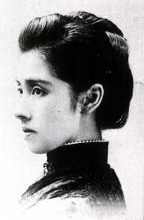 陸奥亮子