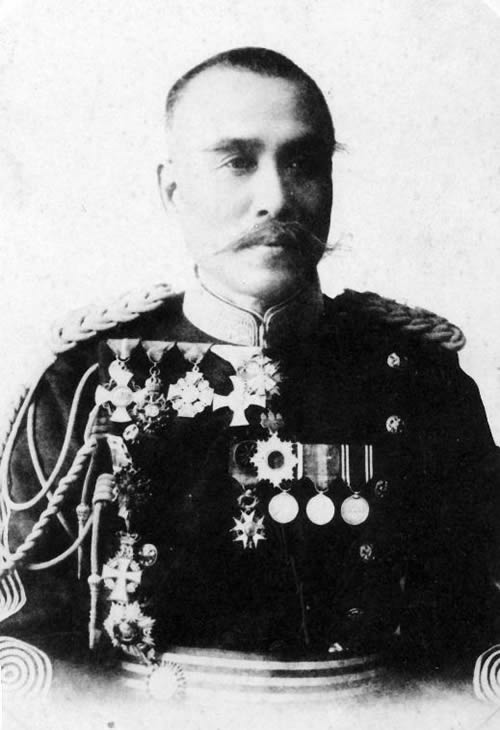 立見尚文（軍服）